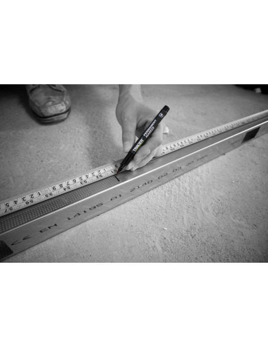 Zestaw 4szt. markerów 2 czarne, niebieski i czerwony TRACER APMK1