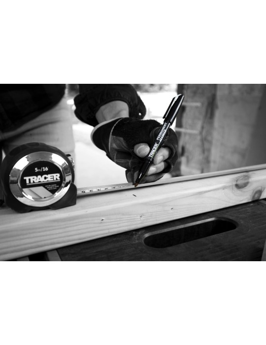 Zestaw 4szt. markerów 2 czarne, niebieski i czerwony TRACER APMK1