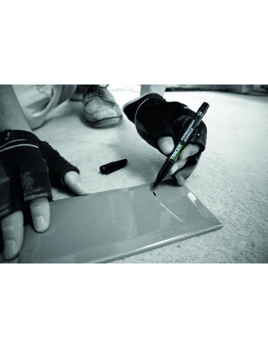 Zestaw 4szt. markerów 2 czarne, niebieski i czerwony TRACER APMK1