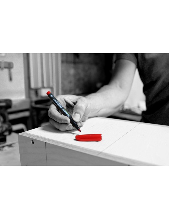 Zestaw 4szt. markerów 2 czarne, niebieski i czerwony TRACER APMK1